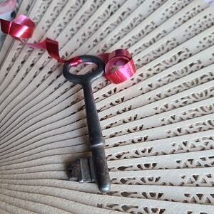 Vintage Style Skeleton Key